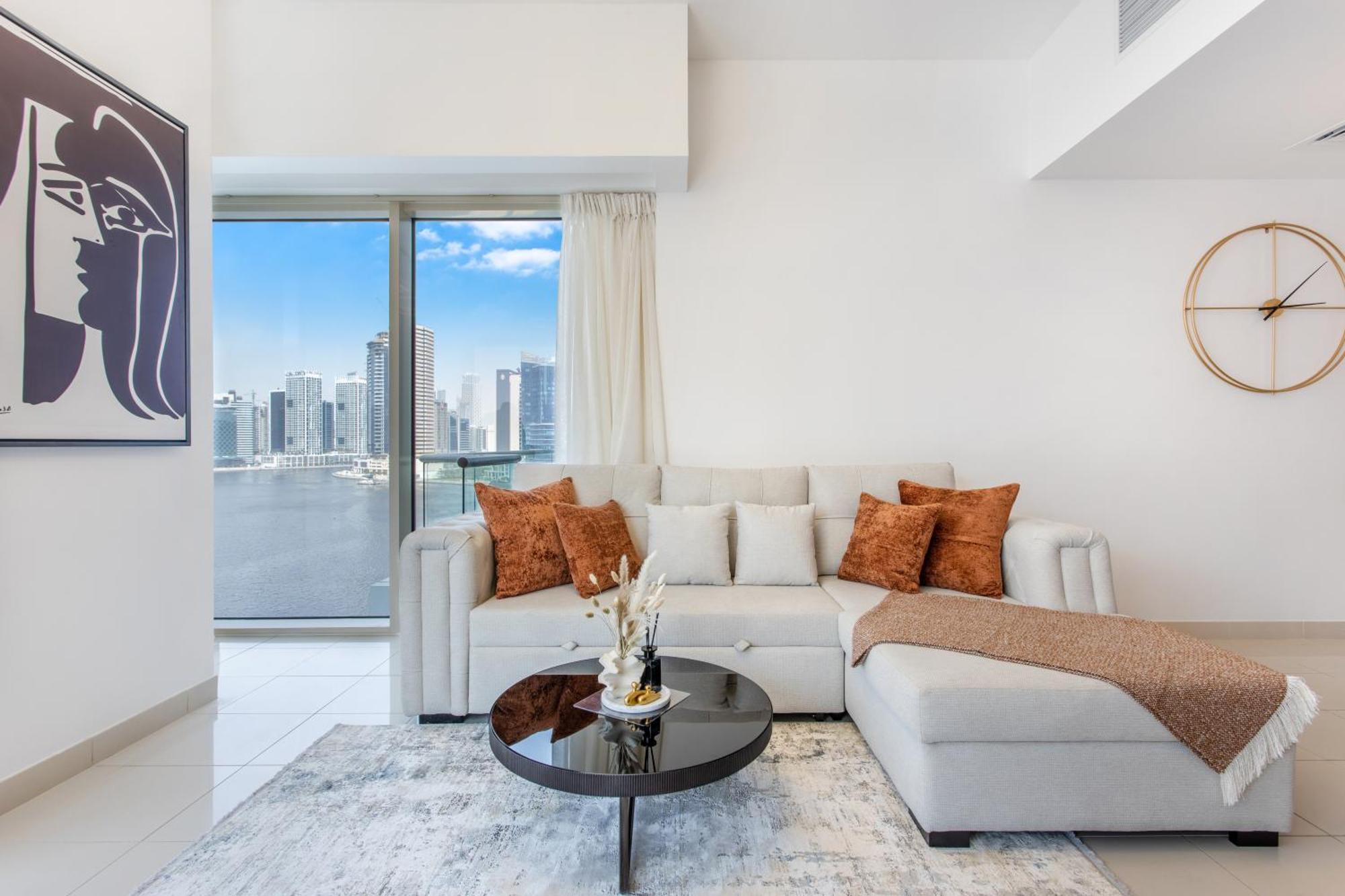 Prival - Panoramic Canal View Apartment
